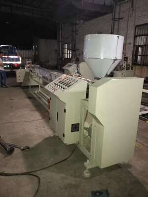 高生産性自動PVCフィラメント押出機およびプラスチックフィラメント押出機